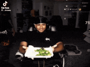 Fanum fanum throwing broccoli
